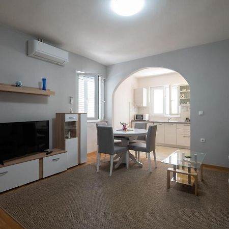 Modern Apartment Edda - Quiet Area - Close To Old Town And Beaches ザダル エクステリア 写真