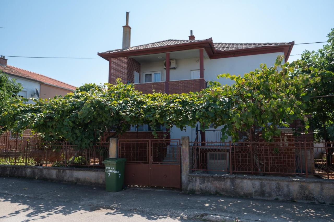 Modern Apartment Edda - Quiet Area - Close To Old Town And Beaches ザダル エクステリア 写真